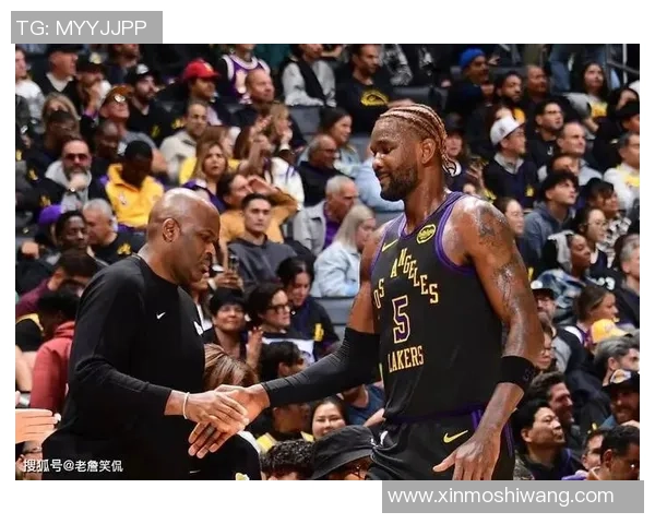 2020季前赛湖人与快船第一节精彩对决回顾与分析