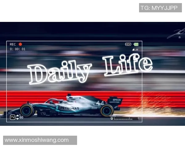 碧昂丝现身F1大奖赛，与车王汉密尔顿同行，穿机车服大秀身段